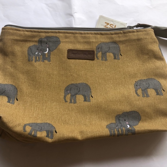 NEW Elephant Large‎ Travel or Makeup bag - Picture 2 of 2